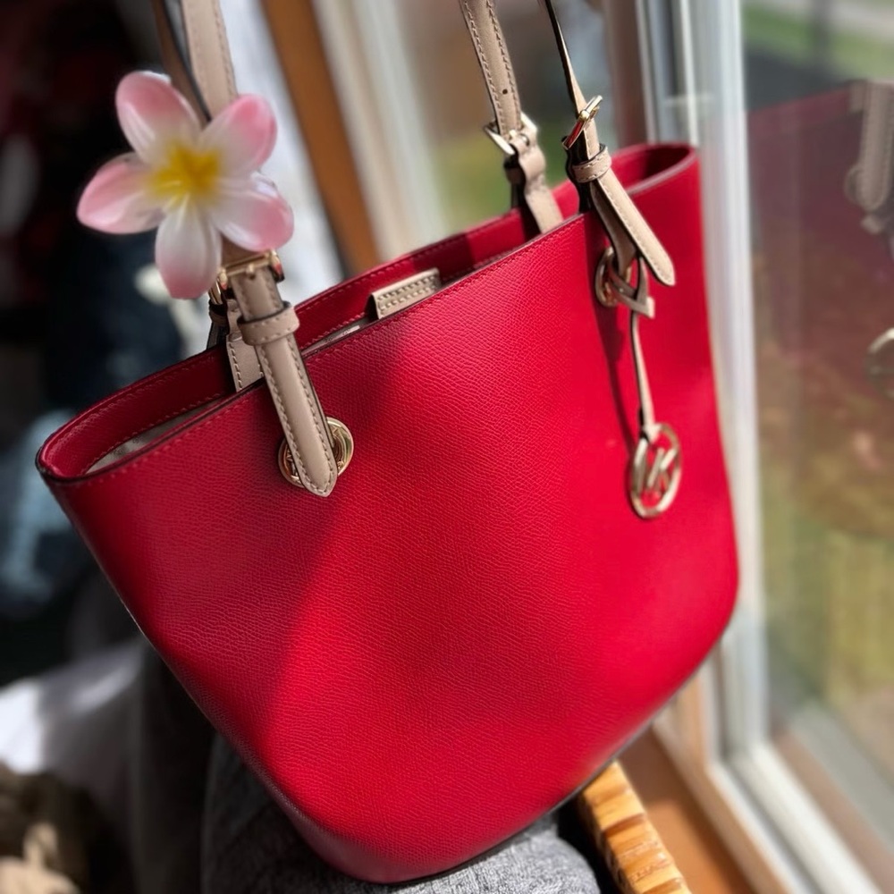 MICHAEL KORS Jet Set Leather Tote Bucket Bag Lipstick Red Shoulder Bag Satchel